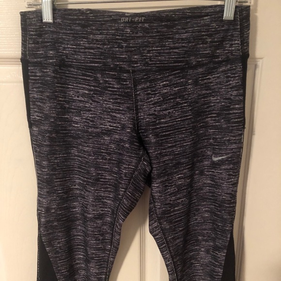 Nike Dri Fit Crop Work Out Pants - Picture 1 of 4
